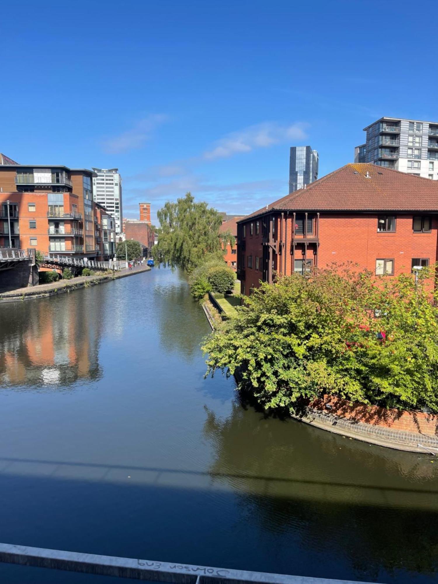 Birmingham Central Canal Side Living Exterior photo
