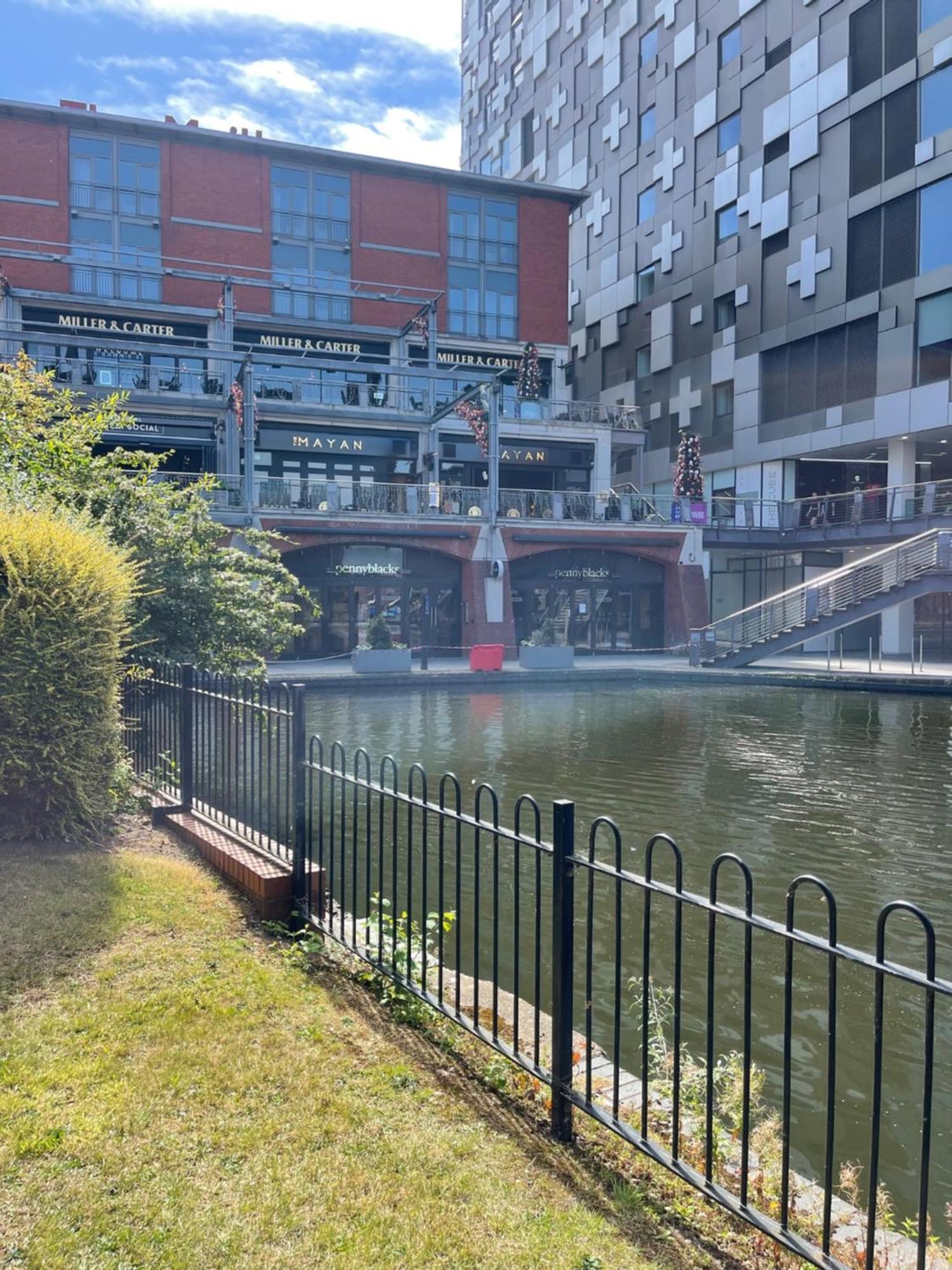 Birmingham Central Canal Side Living Exterior photo
